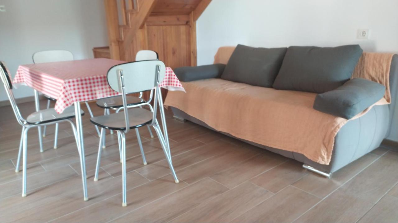 Holiday Home Pernata 外观 照片
