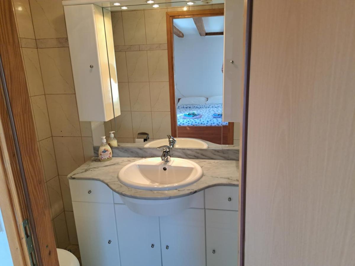 Holiday Home Pernata 外观 照片