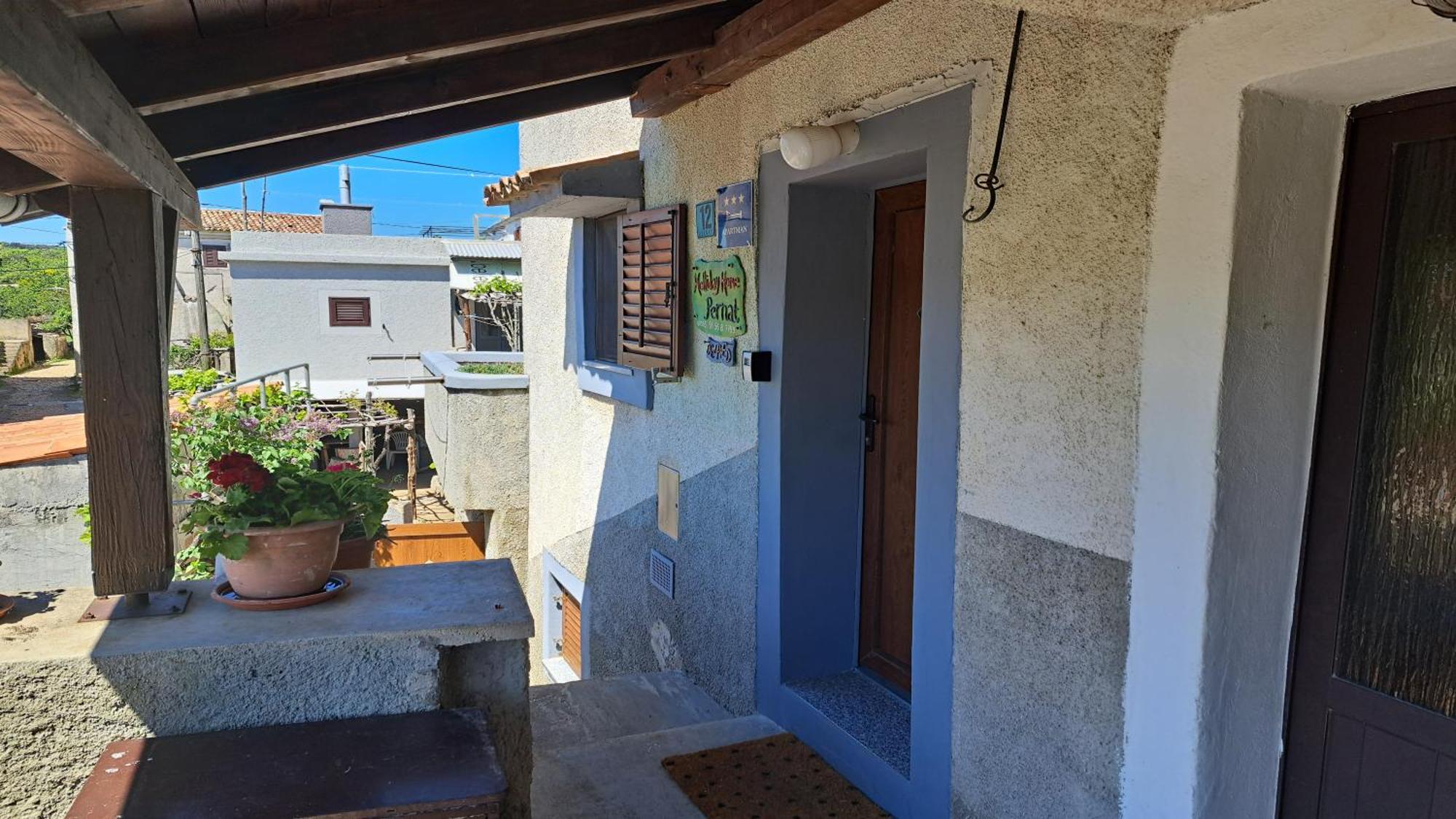 Holiday Home Pernata 外观 照片