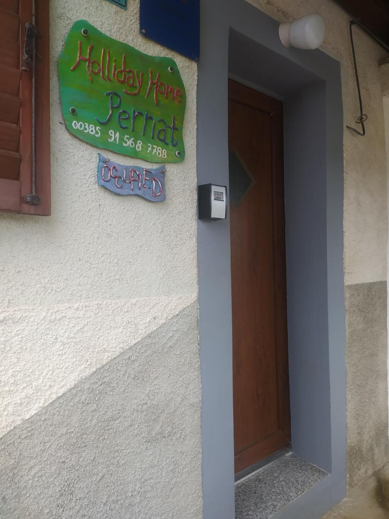 Holiday Home Pernata 外观 照片